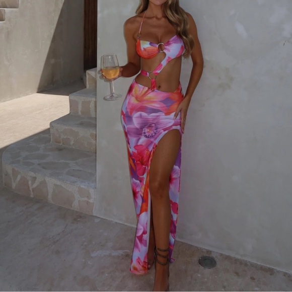 Floral Strappy Maxi Dress - Picture 1 of 4